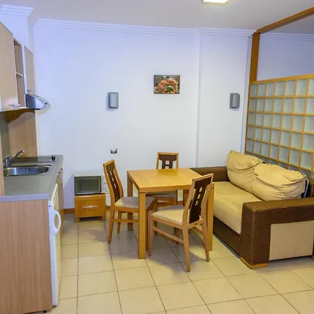 아파트 за гости затворен комплекс емералд *