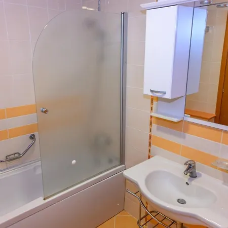 за гости затворен комплекс емералд * 라브다