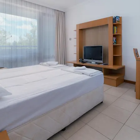 за гости затворен комплекс емералд * 라브다