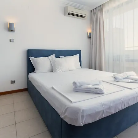 за гости затворен комплекс емералд