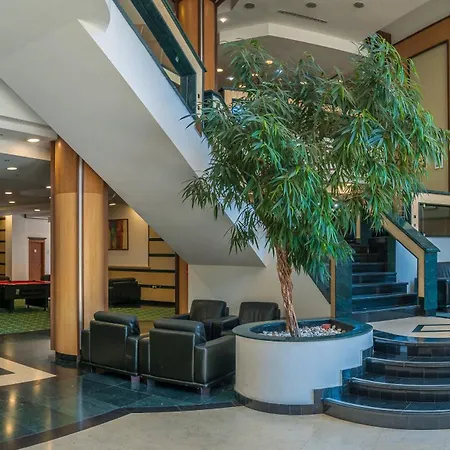 아파트 за гости затворен комплекс емералд *