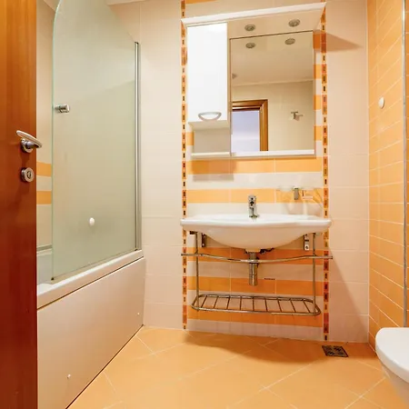 아파트 за гости затворен комплекс емералд *