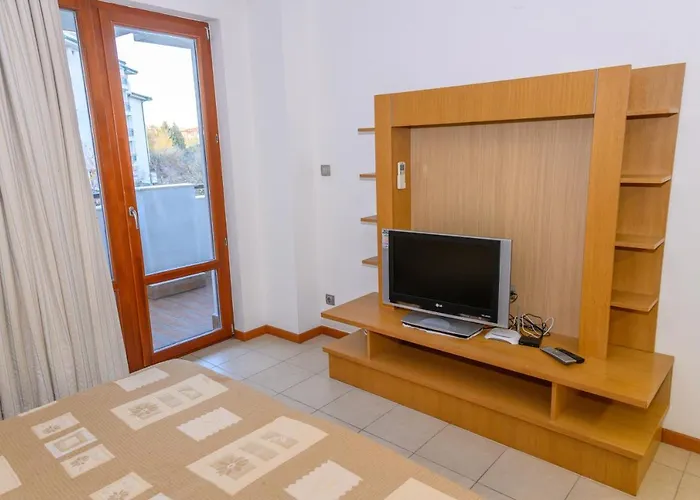 Appartement за гости затворен комплекс емералд