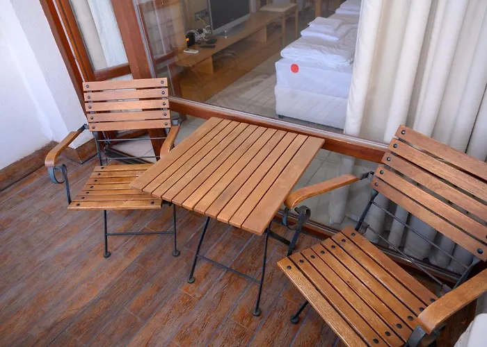 Appartement за гости затворен комплекс емералд Ravda