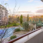 за гости затворен комплекс емералд Apartment