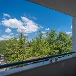 Apartment за гости затворен комплекс емералд