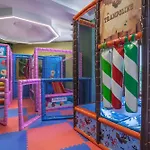 за гости затворен комплекс емералд * Ravda