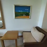 Apartment за гости затворен комплекс емералд