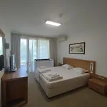 Apartment за гости затворен комплекс емералд *