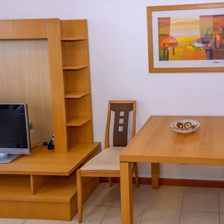 за гости затворен комплекс емералд Appartement Ravda