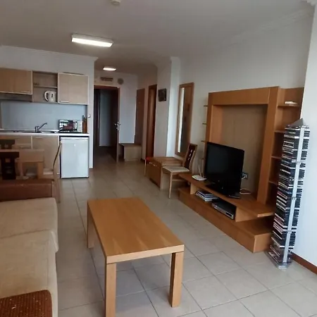 за гости затворен комплекс емералд