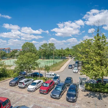 Appartement за гости затворен комплекс емералд Ravda