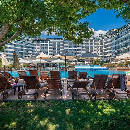 за гости затворен комплекс емералд Appartement *