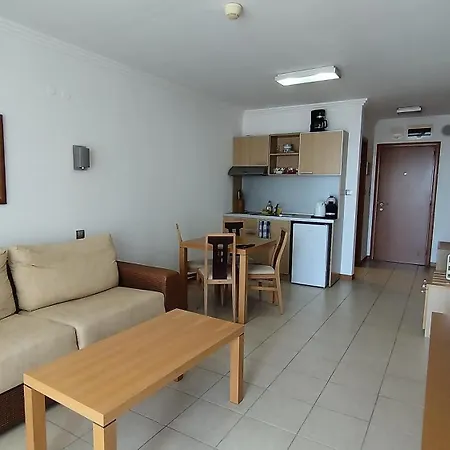 Appartement за гости затворен комплекс емералд Ravda