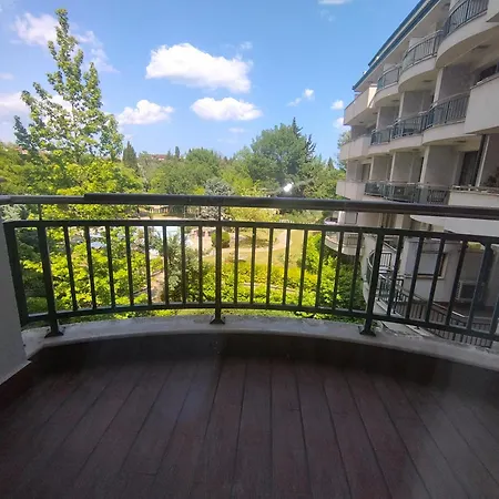 Appartement за гости затворен комплекс емералд