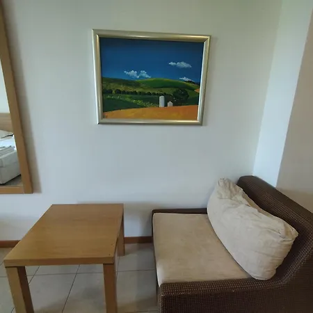 Appartement за гости затворен комплекс емералд
