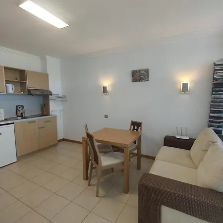 Appartement за гости затворен комплекс емералд Ravda