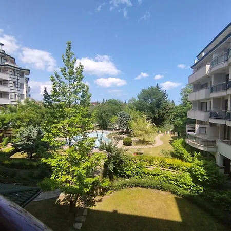 Apartment за гости затворен комплекс емералд *