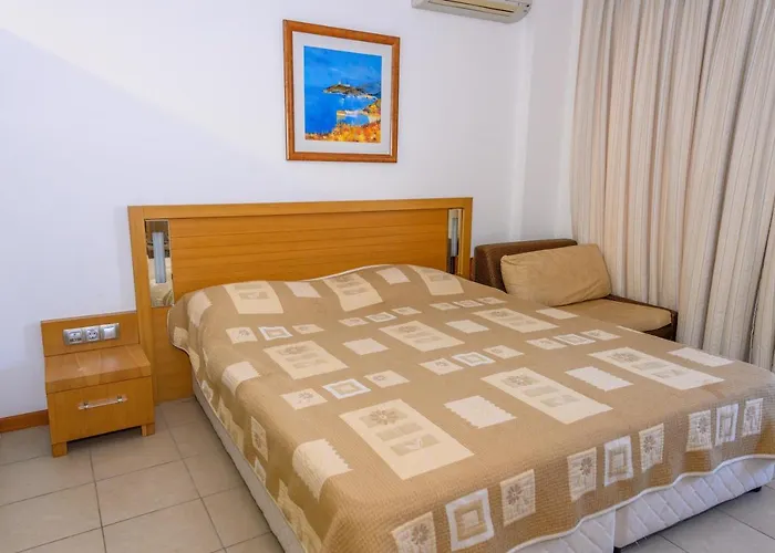 за гости затворен комплекс емералд Apartamento