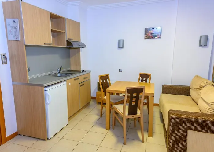 Apartamento за гости затворен комплекс емералд Ravda